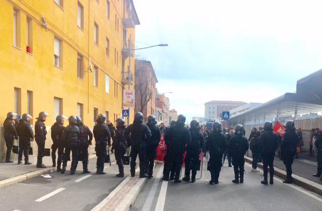 Sgombero in Via Carracci: per la giunta è tutto normale e non c’è emergenza abitativa