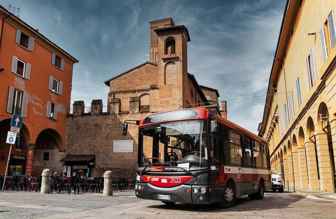 Accordo sindacale tra Comune e Tper: un primo importante passo per rimettere al centro il trasporto pubblico.