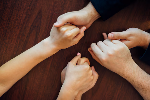 CAREGIVER. La cura è un affare politico, oltre la famiglia e le soglie economiche.